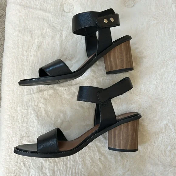 Franco Sarto Black Sandals with Wood Heel - Picture 4 of 5